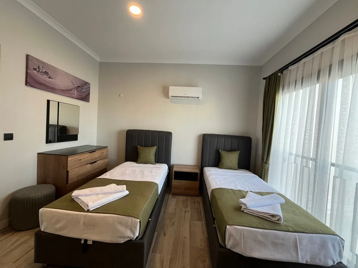 City Blue (30)_resize_result